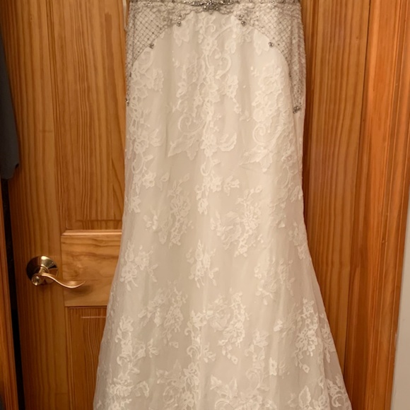 Alvina Valenta 9615 size 6 wedding dress - Picture 4 of 7